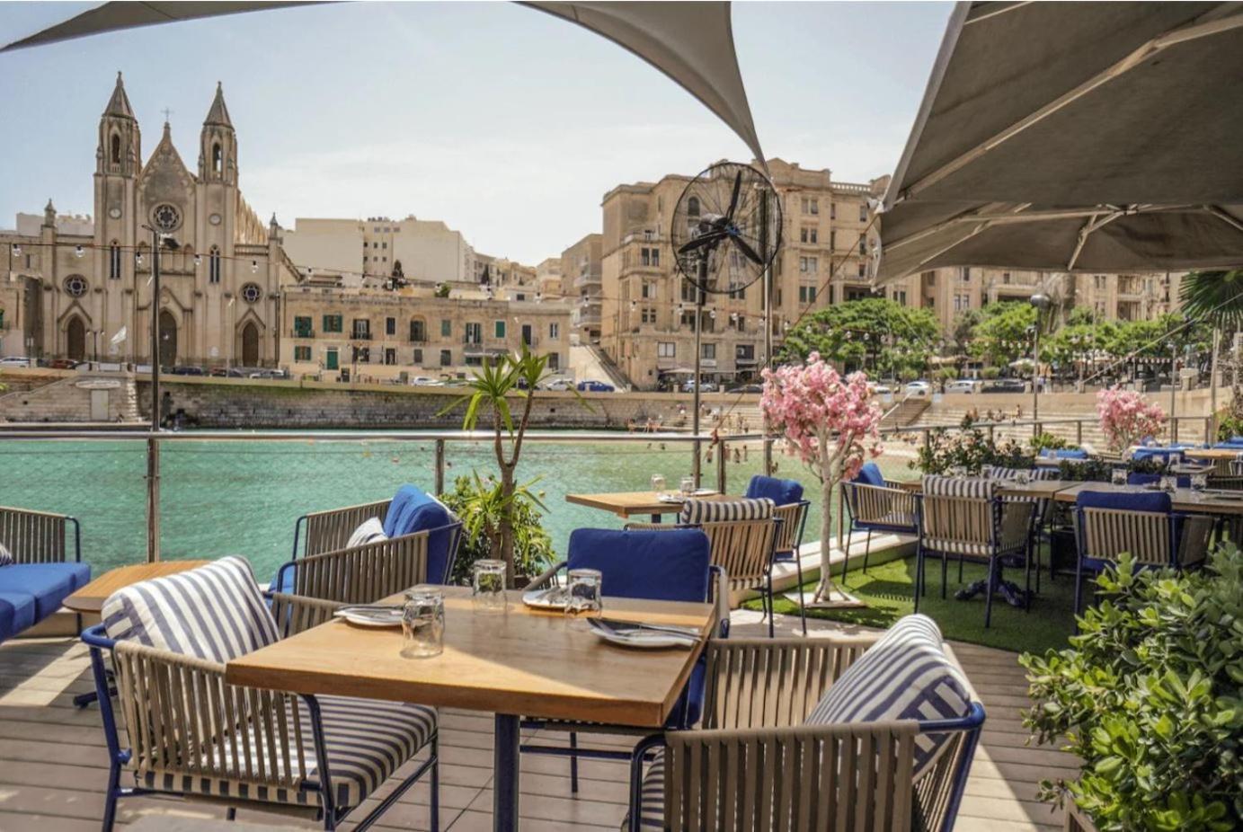 Depiro Point Deluxe - Modern, Designer 2 Minutes Away From Popular Seafront * Слима