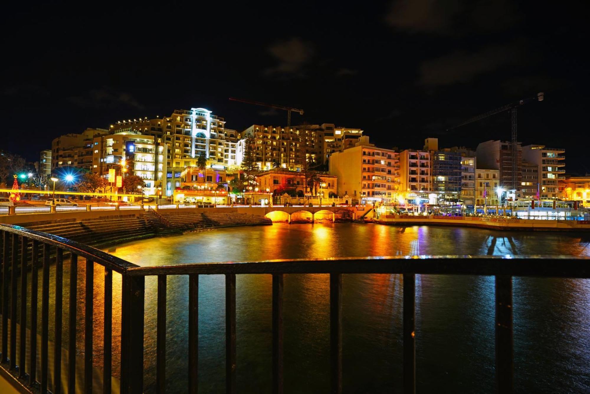 Апартаменты Depiro Point Deluxe - Modern, Designer 2 Minutes Away From Popular Seafront